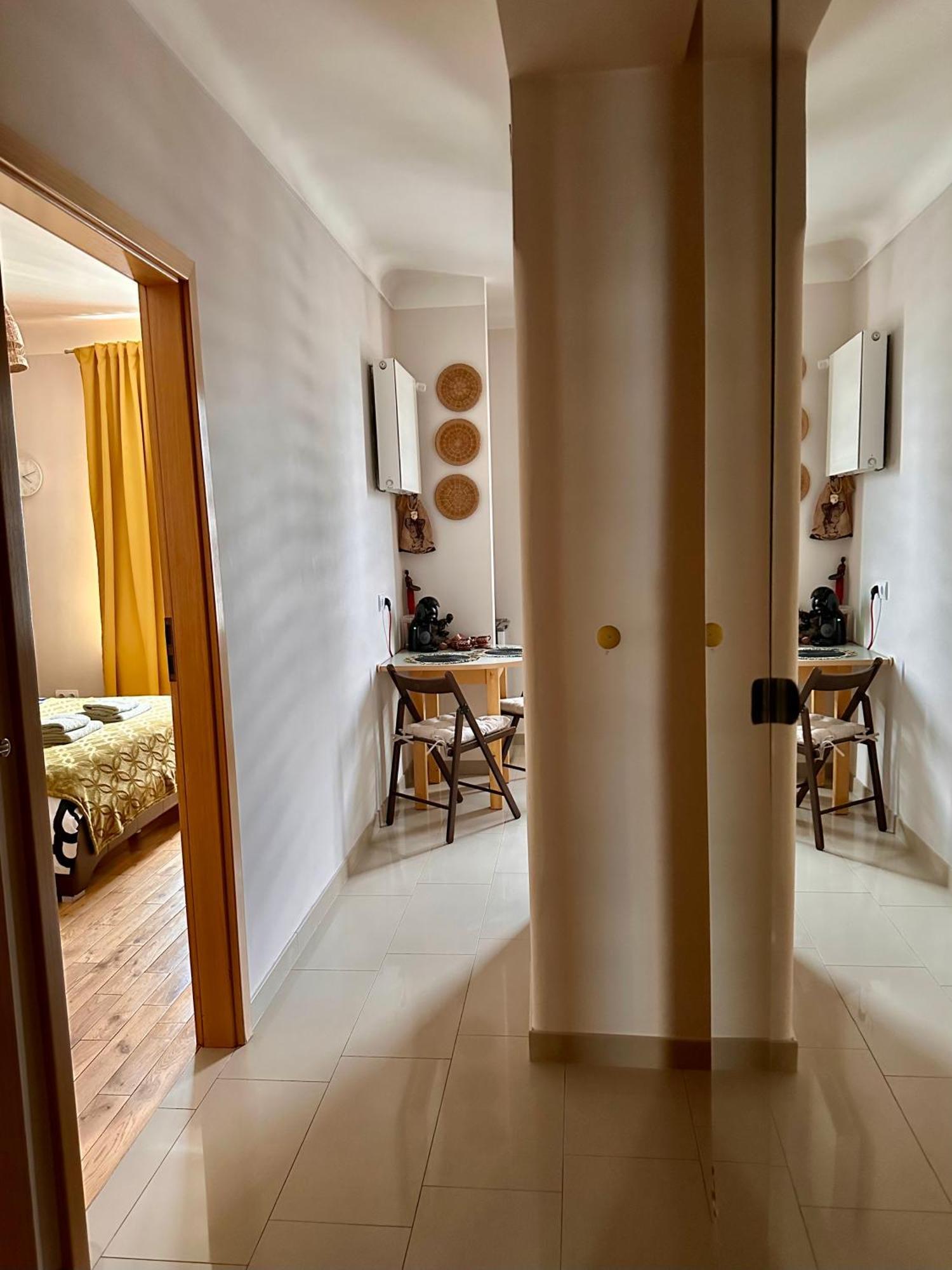 Africa Apartment Varsovie Extérieur photo